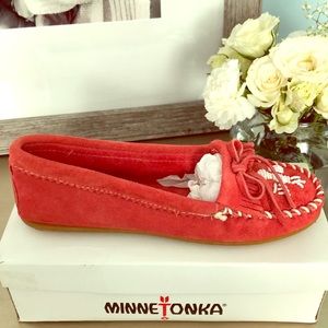 Brand new Minnetonka thunderbird II, mocassin.